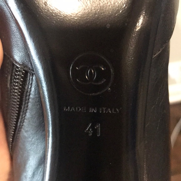 100% authentic Chanel Leather Booties - Picture 3 of 6